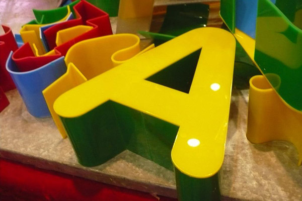 彎字機(jī)折彎效果 彎字機(jī)折彎效果