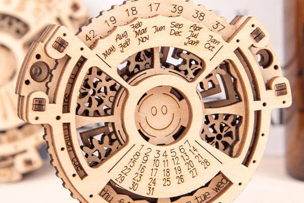 激光雕刻機加工的木質(zhì)機械模型 激光雕刻機加工的木質(zhì)機械模型